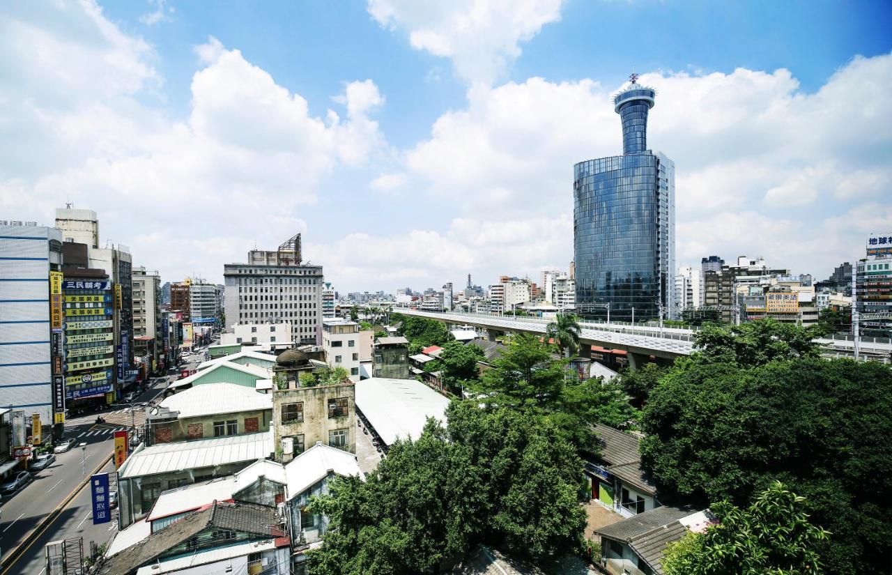 Cityinn Hotel Plus - Taichung Station Branch Екстериор снимка