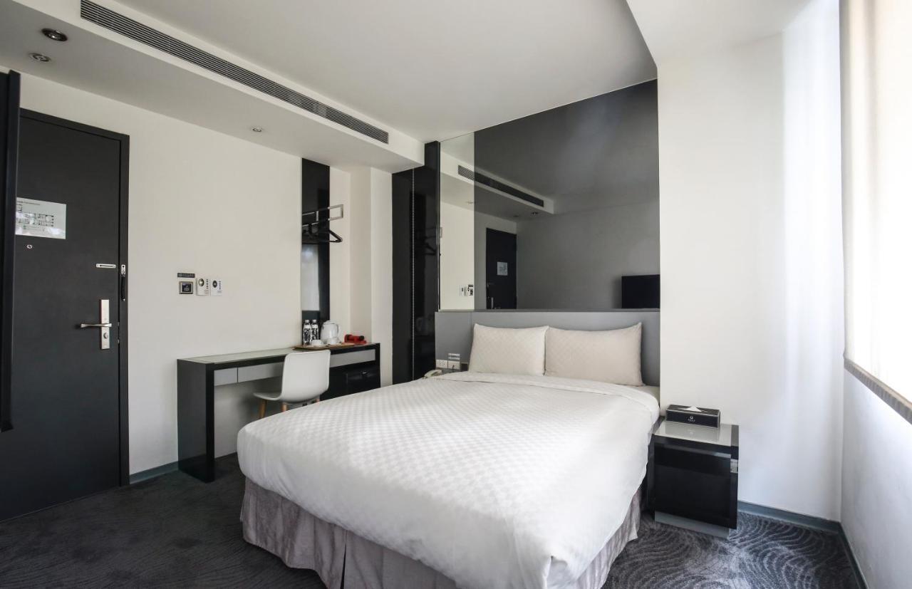 Cityinn Hotel Plus - Taichung Station Branch Екстериор снимка